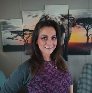 Meet your Posher, Mia